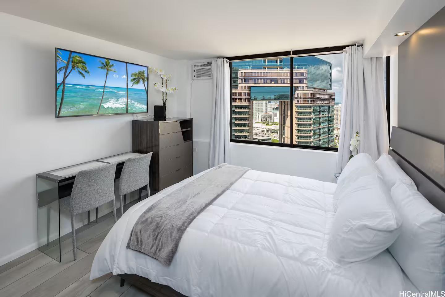 Hawaiian Monarch condo # 3201, Honolulu, Hawaii - photo 5 of 24