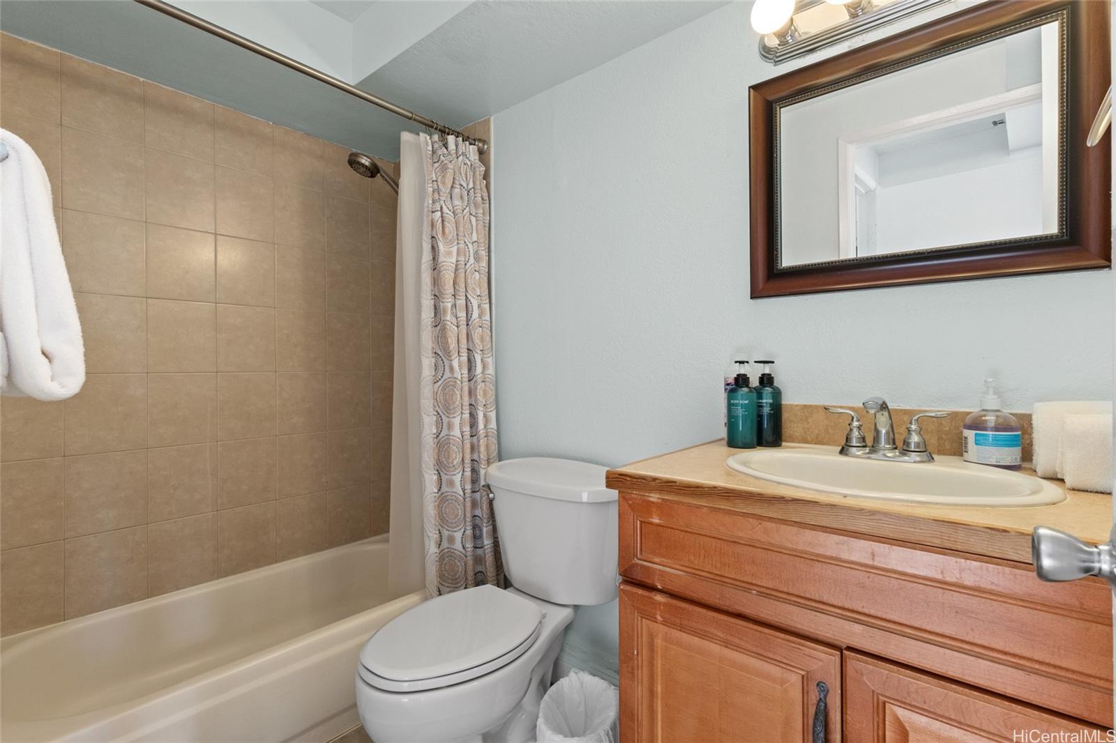 Hawaiian Monarch condo # 3405, Honolulu, Hawaii - photo 6 of 9