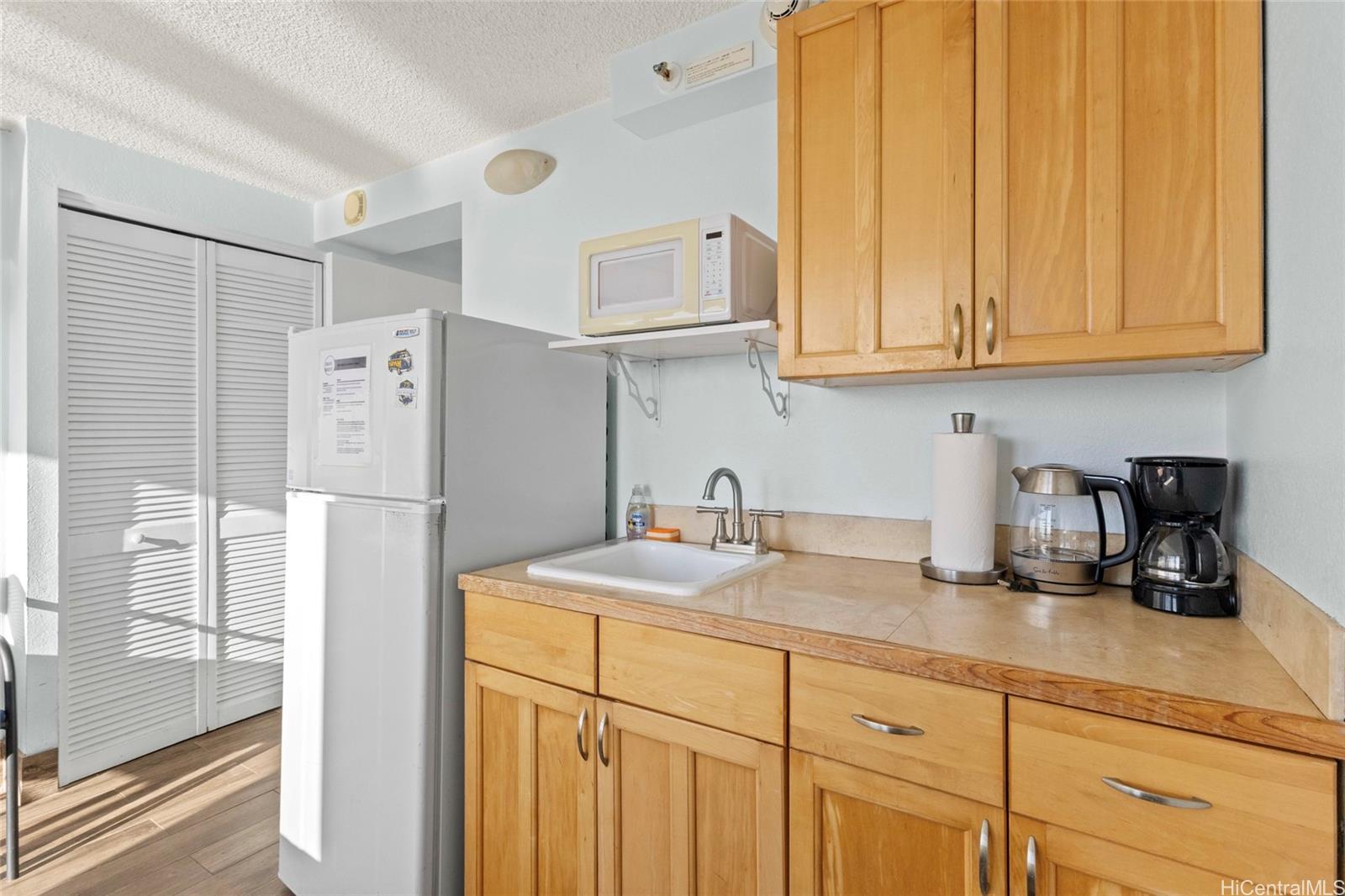 Hawaiian Monarch condo # 3405, Honolulu, Hawaii - photo 8 of 25