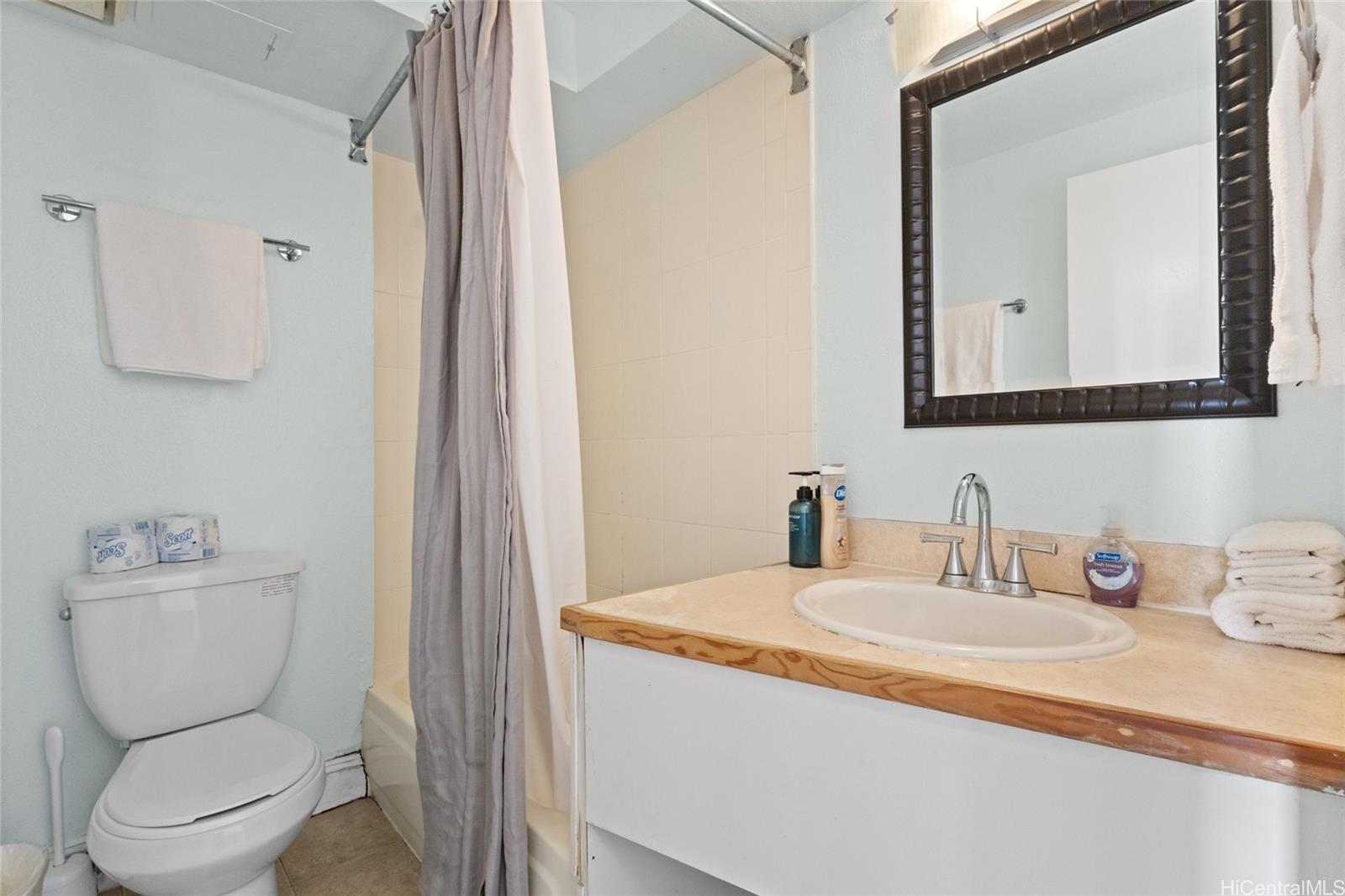 Hawaiian Monarch condo # 3405, Honolulu, Hawaii - photo 9 of 25