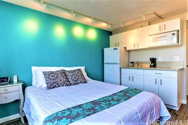 Hawaiian Monarch condo # 3608, Honolulu, Hawaii - photo 3 of 12