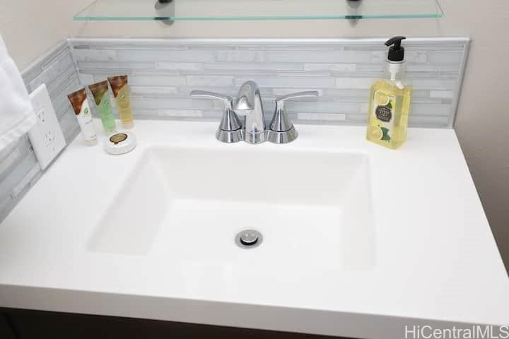 Hawaiian Monarch condo # 3608, Honolulu, Hawaii - photo 9 of 12