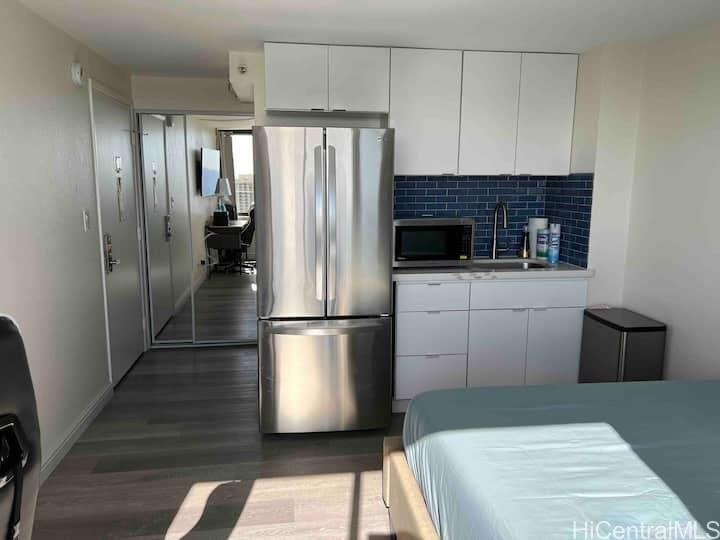 Hawaiian Monarch condo # 3802, Honolulu, Hawaii - photo 5 of 15