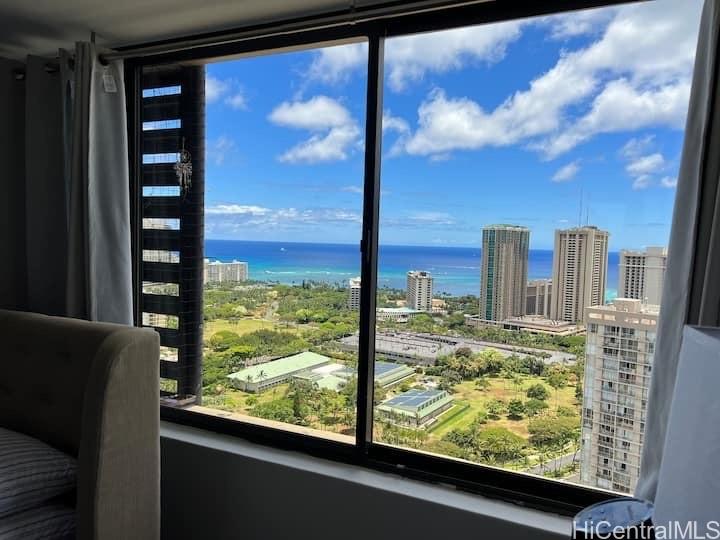 Hawaiian Monarch condo # 3802, Honolulu, Hawaii - photo 8 of 15