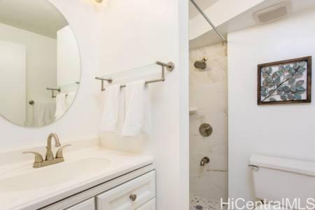 Hawaiian Monarch condo # 812, Honolulu, Hawaii - photo 9 of 14