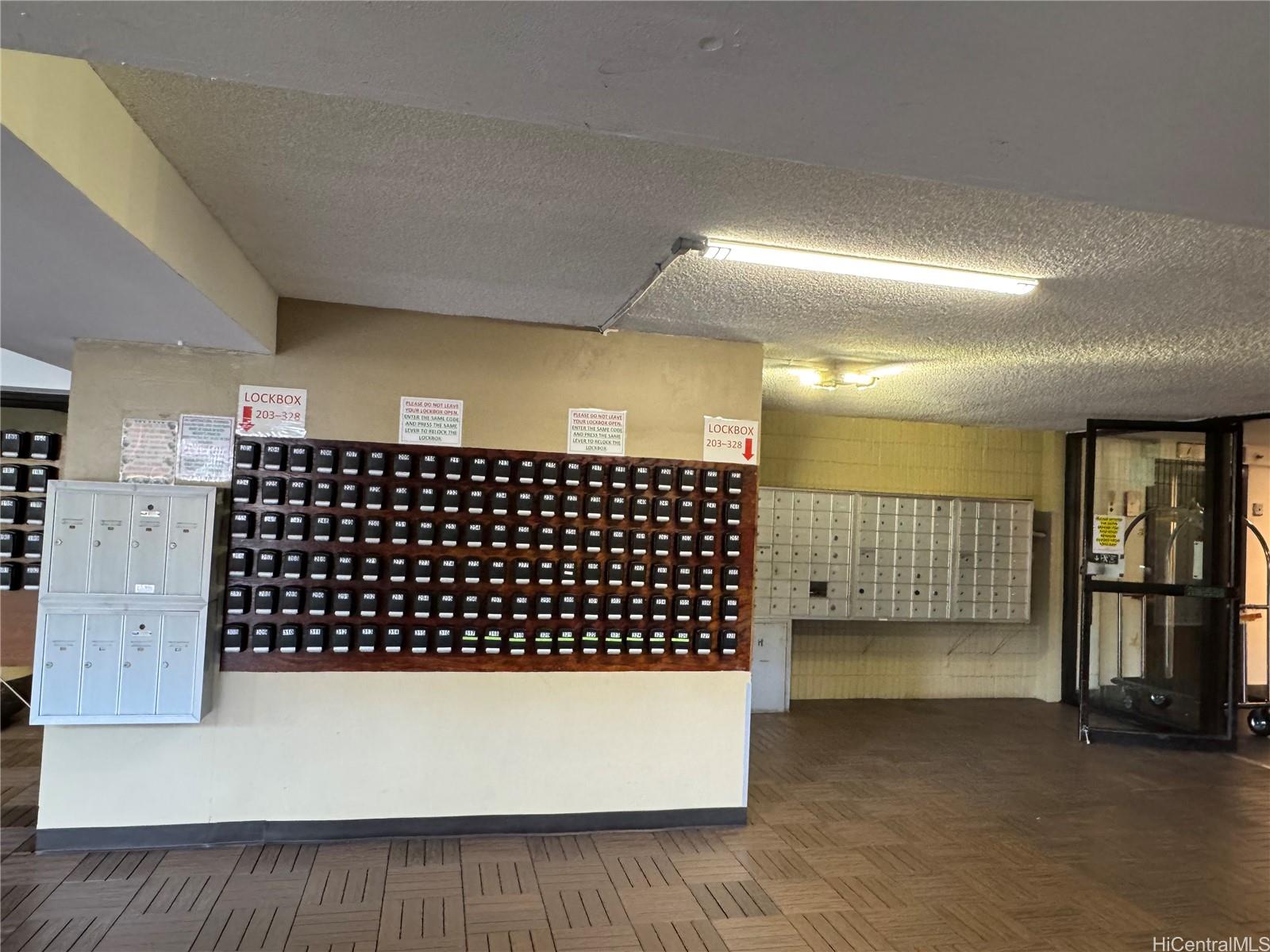 Hawaiian Monarch condo # 815, Honolulu, Hawaii - photo 18 of 24