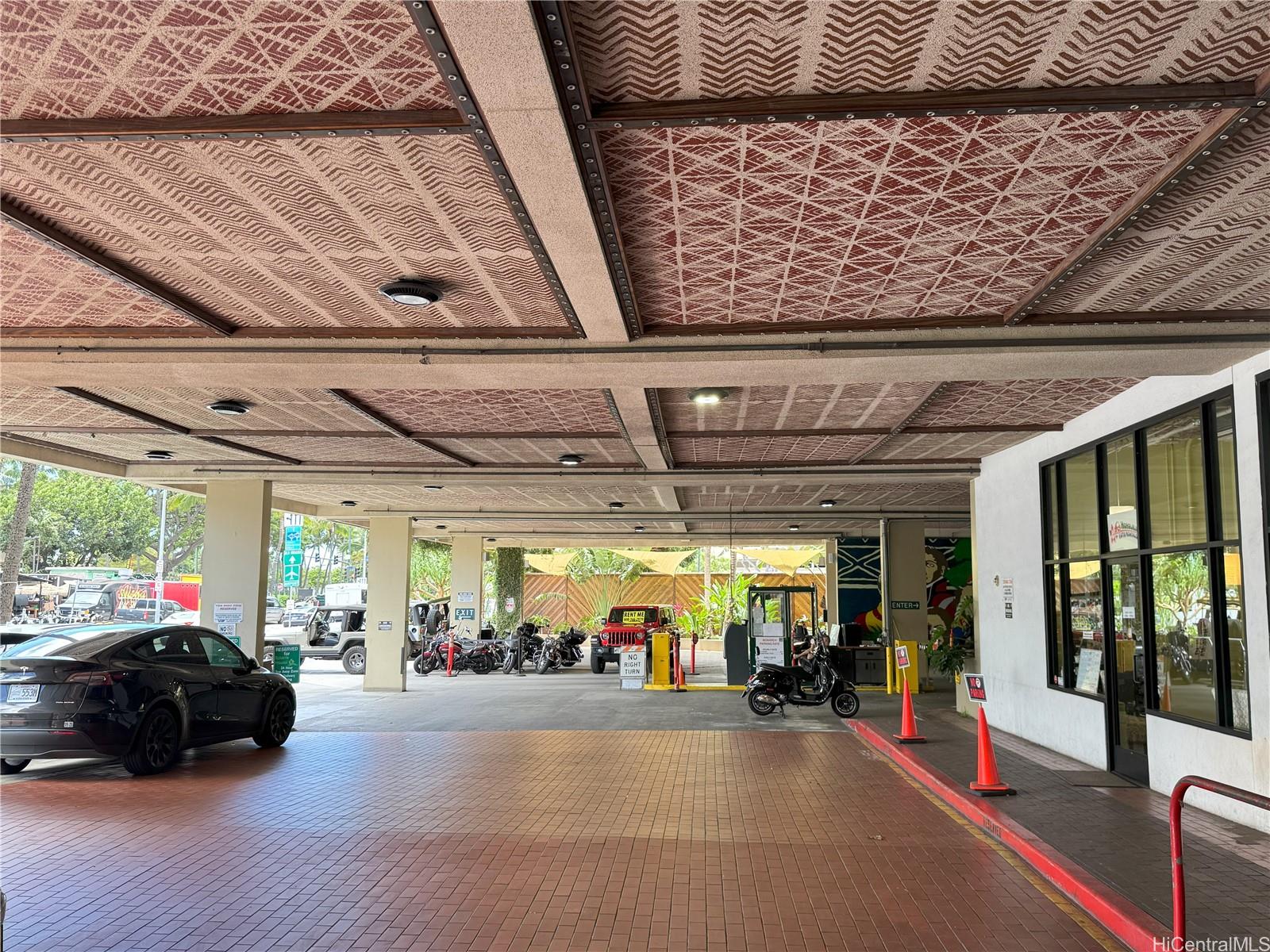 Hawaiian Monarch condo # 815, Honolulu, Hawaii - photo 23 of 24