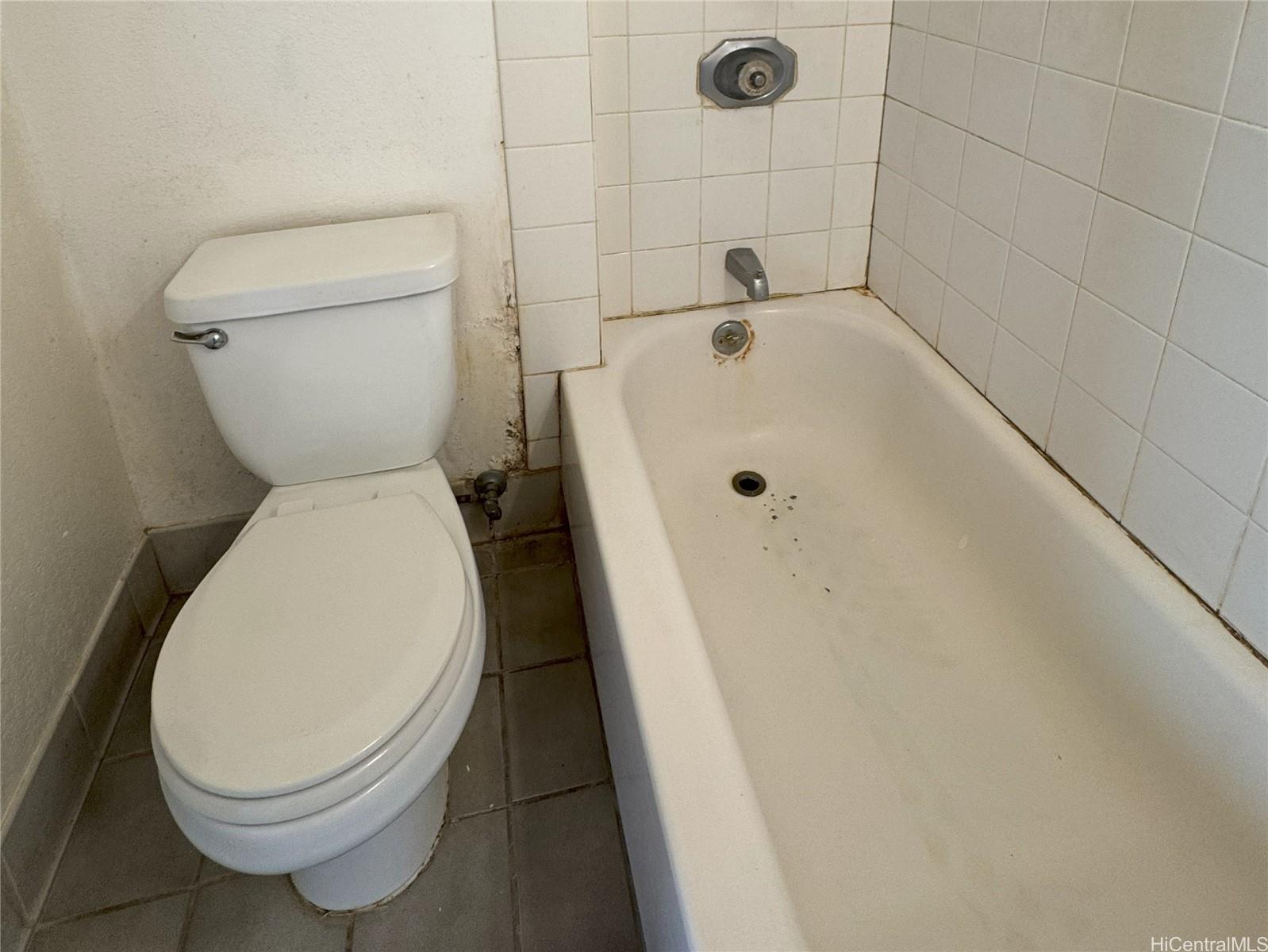 Hawaiian Monarch condo # 815, Honolulu, Hawaii - photo 6 of 24