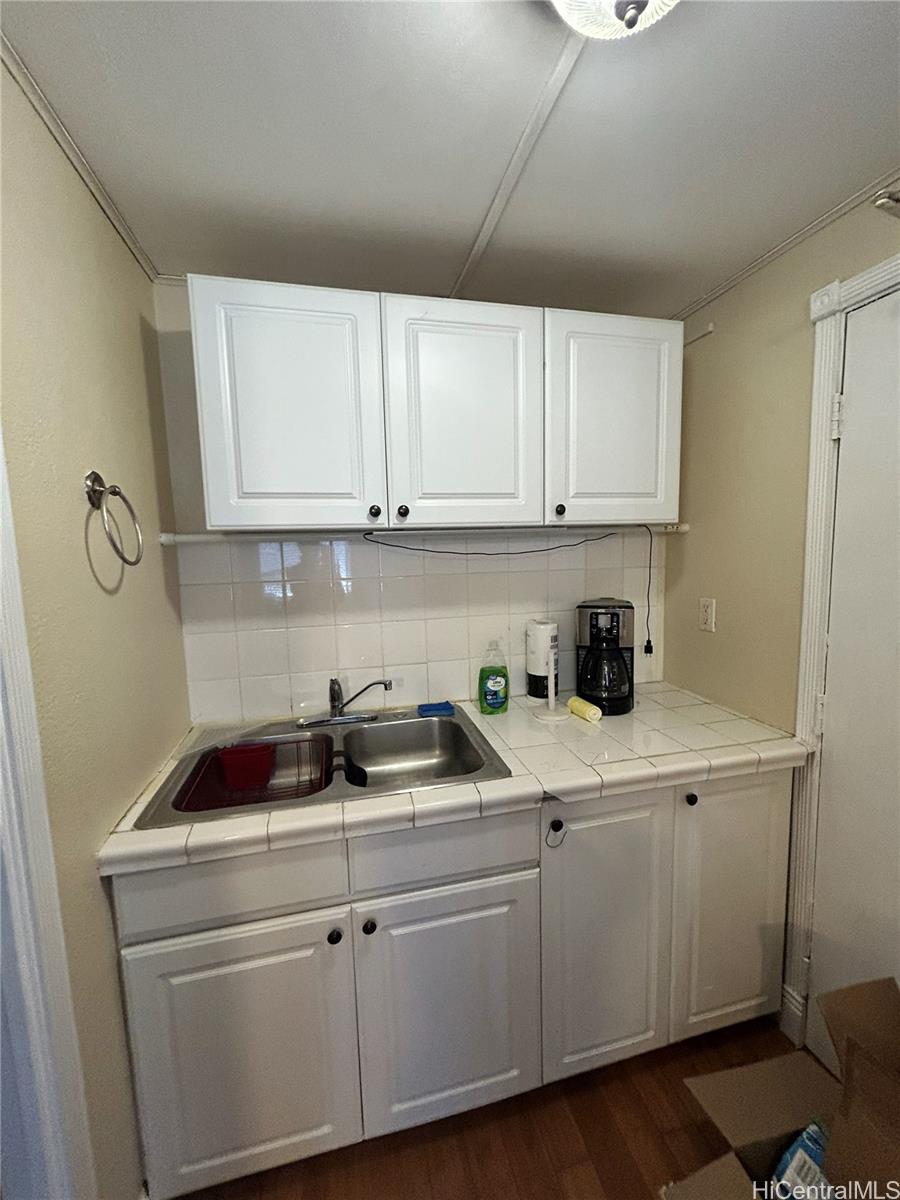 444 Niu Street Honolulu - Rental - photo 3 of 7