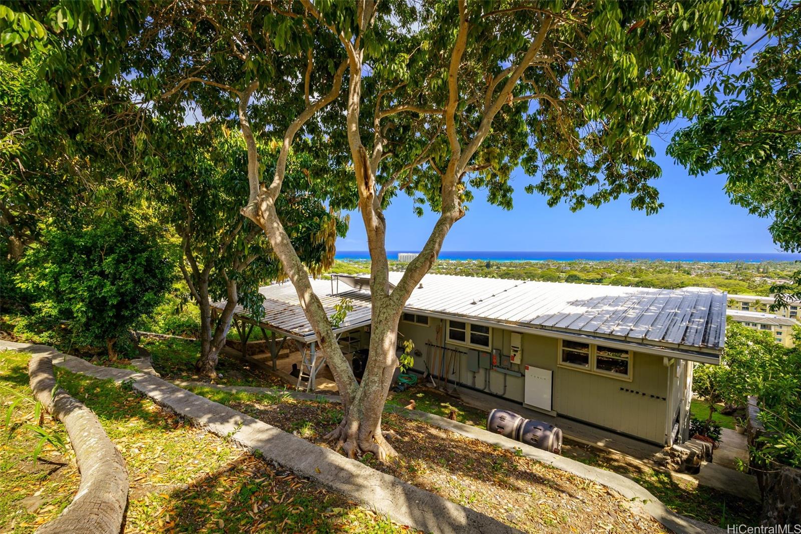 4446  Wahinekoa Place Waialae Nui-lwr, Diamond Head home - photo 19 of 25