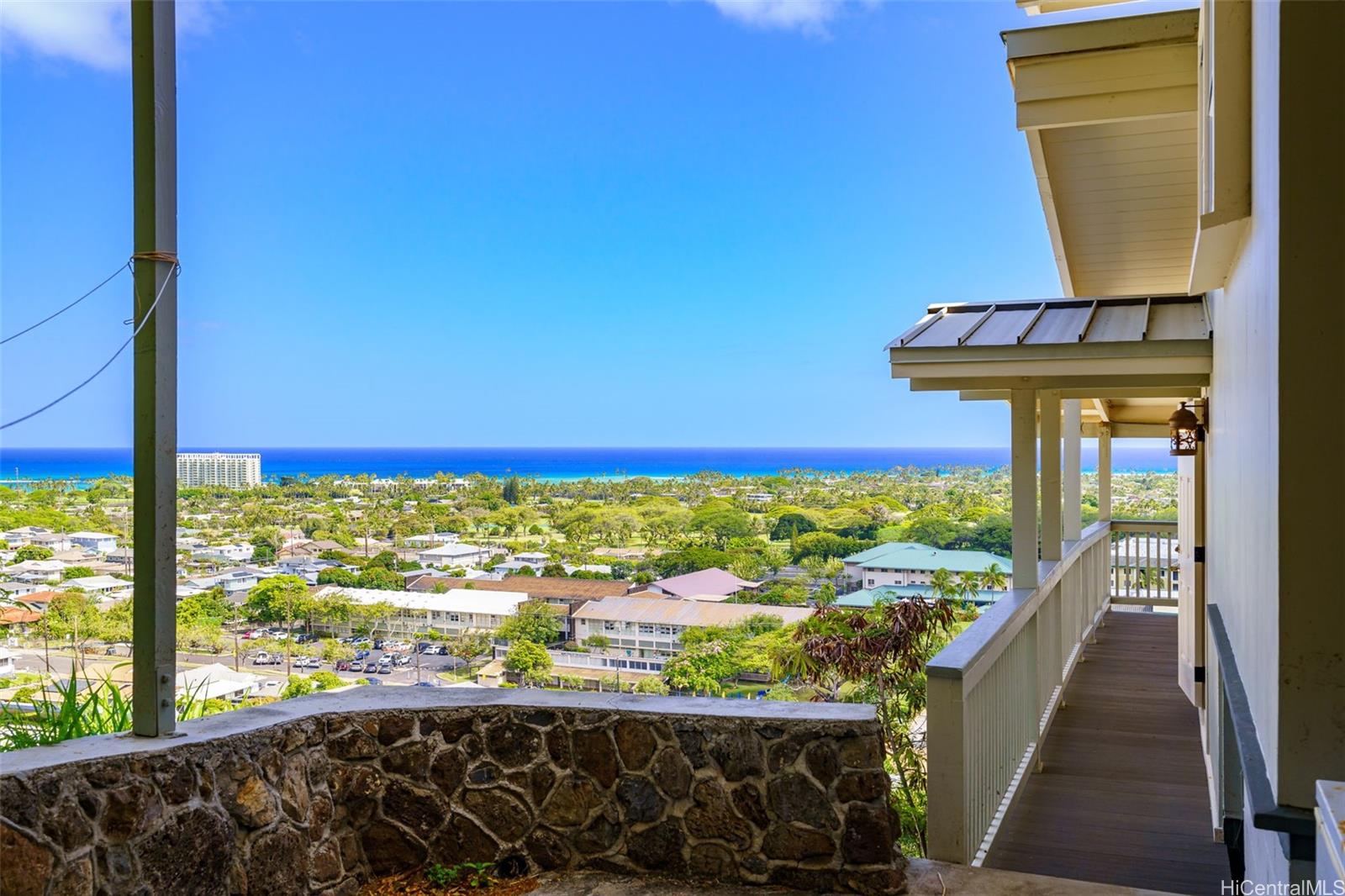 4446  Wahinekoa Place Waialae Nui-lwr, Diamond Head home - photo 22 of 25