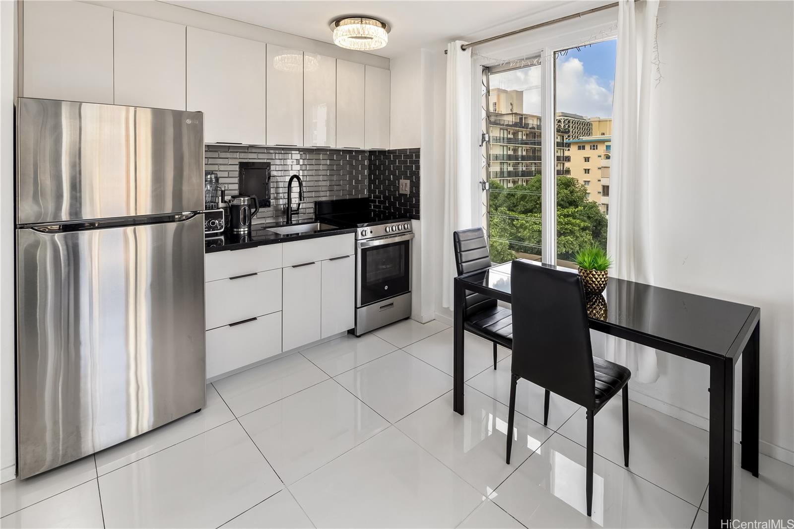 Rosalei Ltd condo # 704, Honolulu, Hawaii - photo 4 of 15