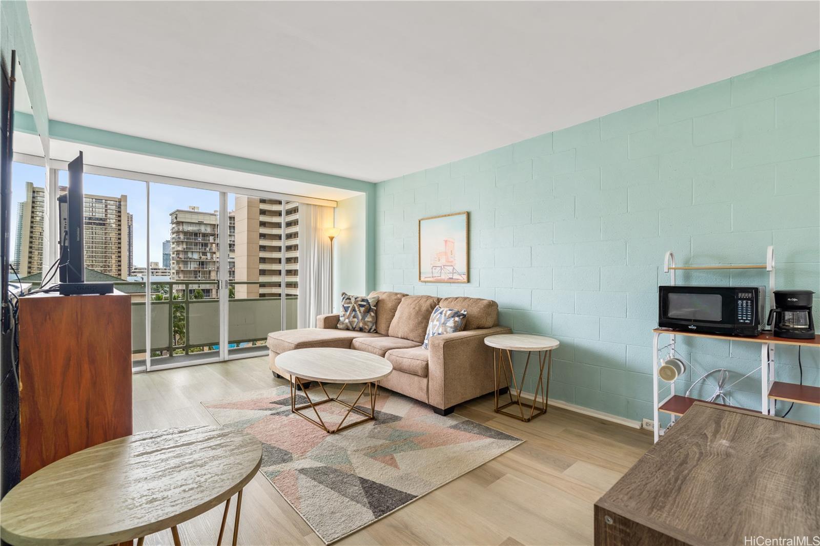 445 Kaiolu St Honolulu - Rental - photo 7 of 21