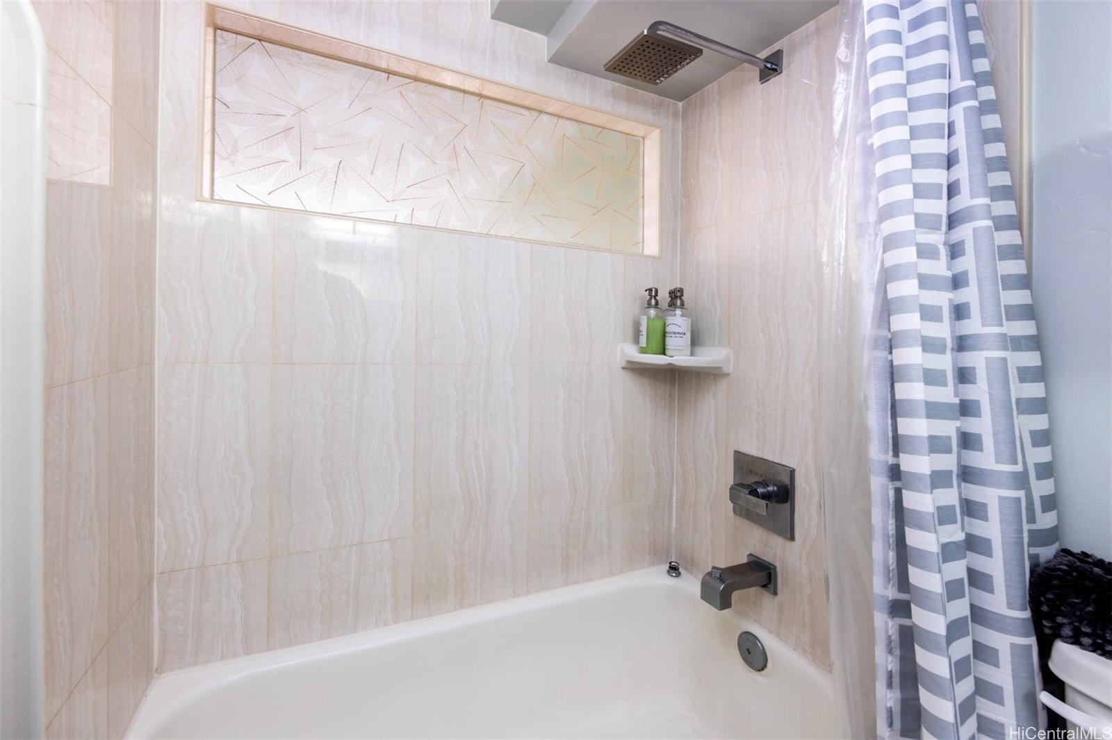 Island Colony condo # 1005, Honolulu, Hawaii - photo 10 of 11