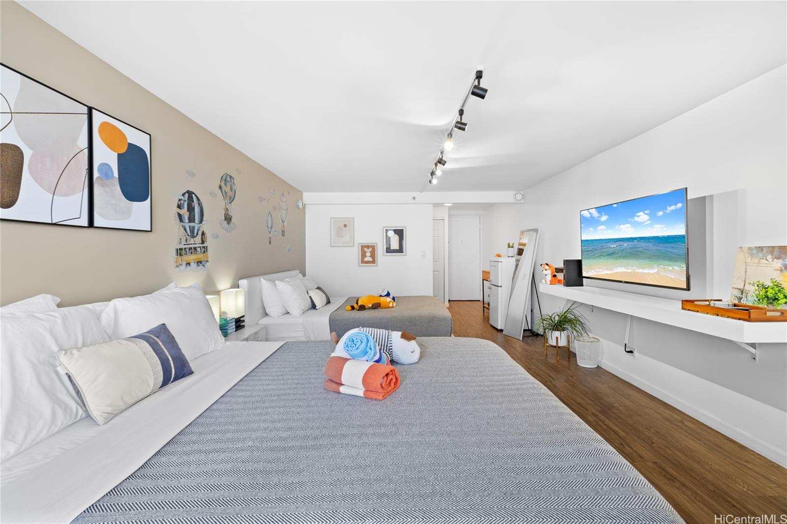 Island Colony condo # 1109, Honolulu, Hawaii - photo 6 of 12