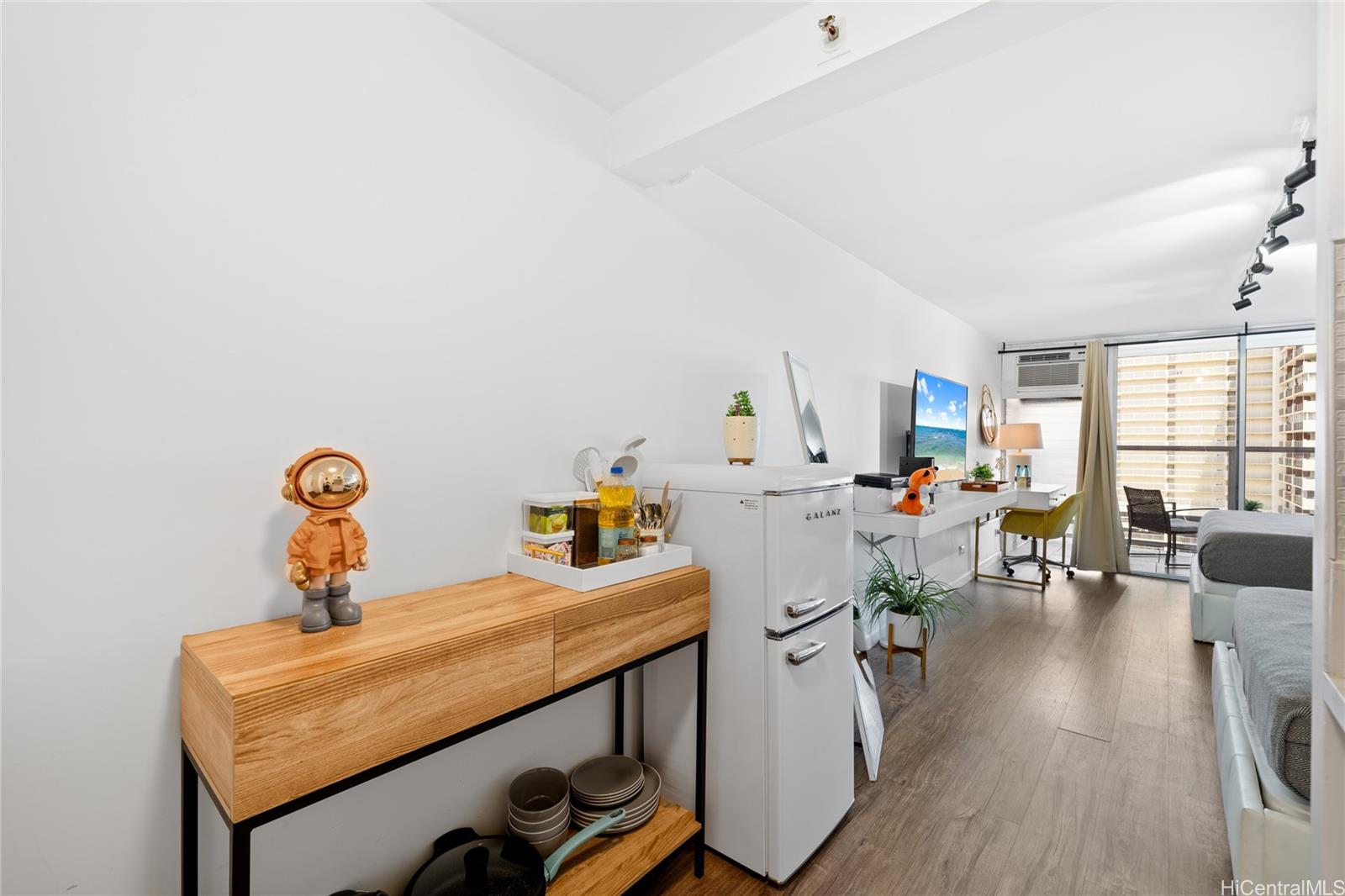 Island Colony condo # 1109, Honolulu, Hawaii - photo 8 of 12