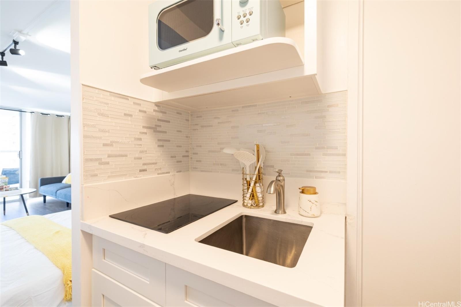 Island Colony condo # 1109, Honolulu, Hawaii - photo 9 of 12