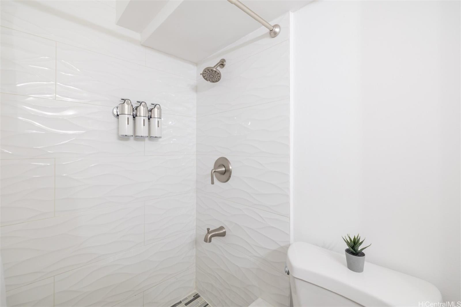 Island Colony condo # 1109, Honolulu, Hawaii - photo 10 of 12