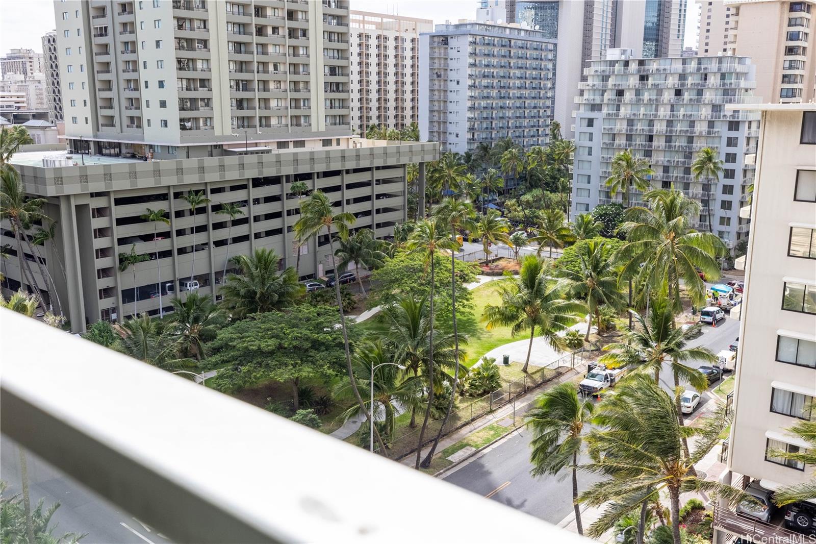 Island Colony condo # 1118, Honolulu, Hawaii - photo 5 of 23