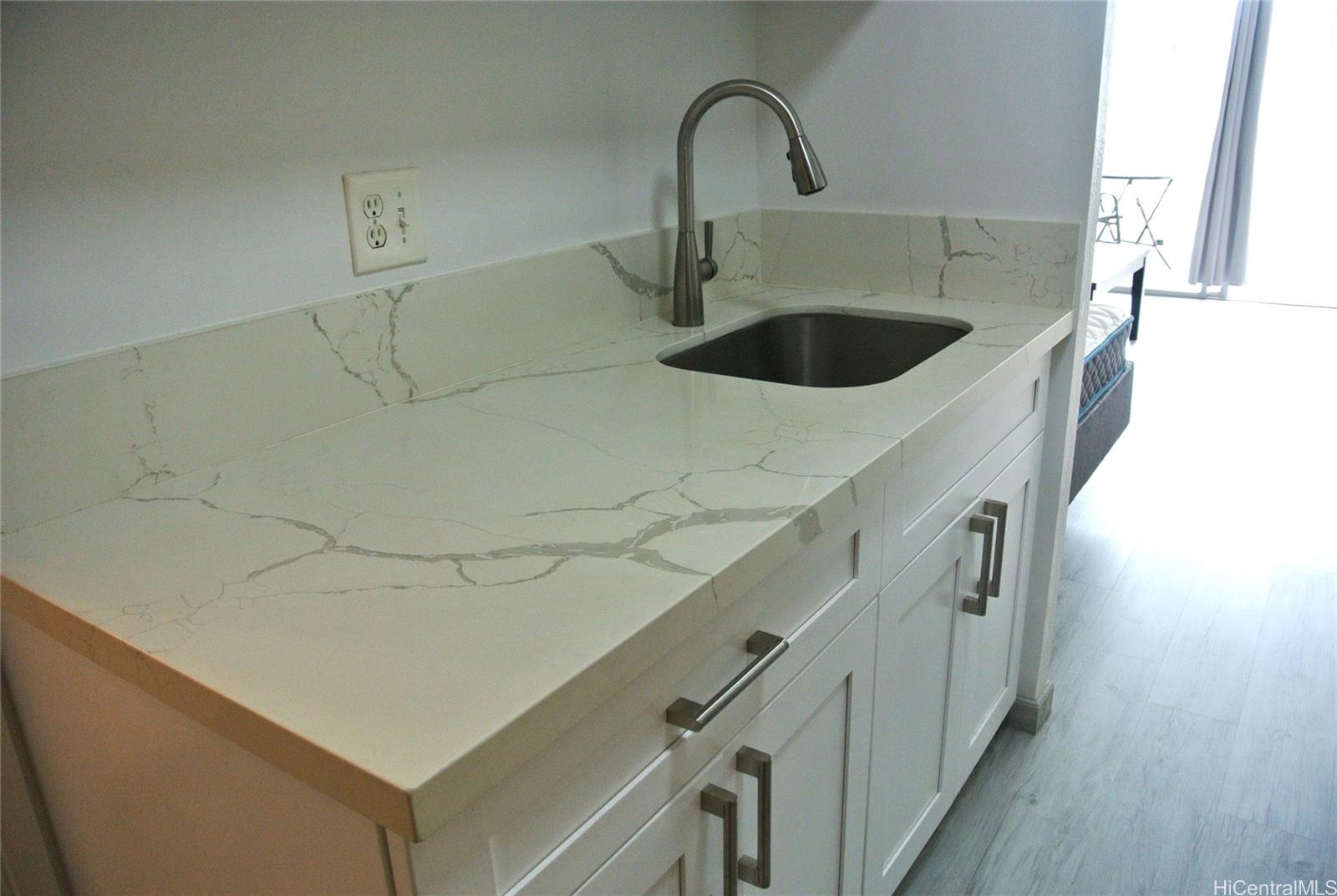 Island Colony condo # 1206, Honolulu, Hawaii - photo 4 of 15