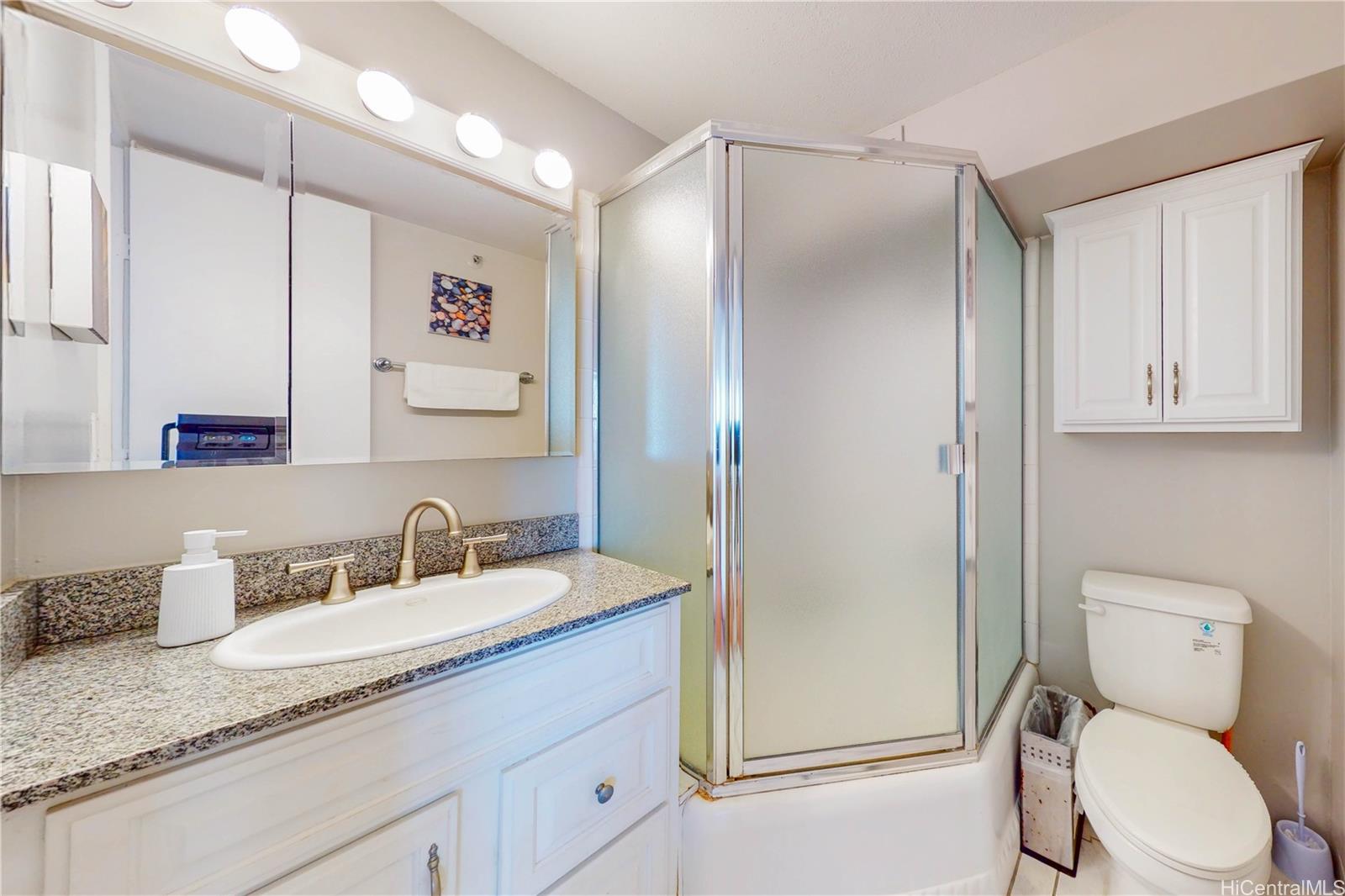 Island Colony condo # 1221, Honolulu, Hawaii - photo 16 of 25