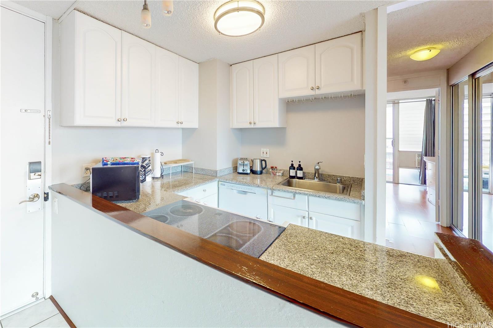 Island Colony condo # 1221, Honolulu, Hawaii - photo 6 of 25