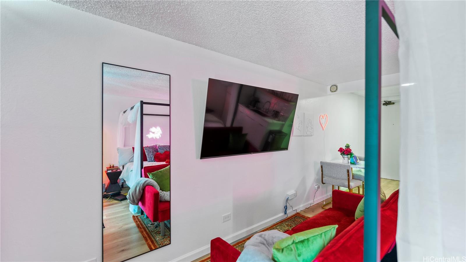 island colony condo # 1511, Honolulu, Hawaii - photo 3 of 10