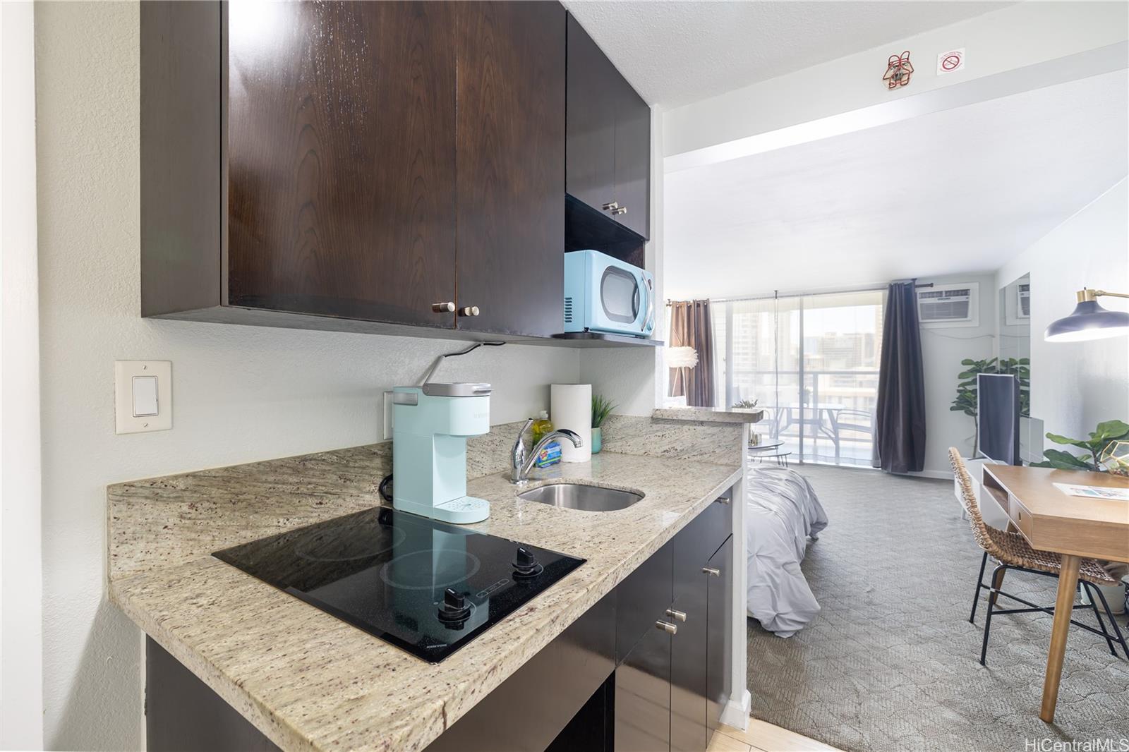 Island colony condo # 1514, Honolulu, Hawaii - photo 12 of 20