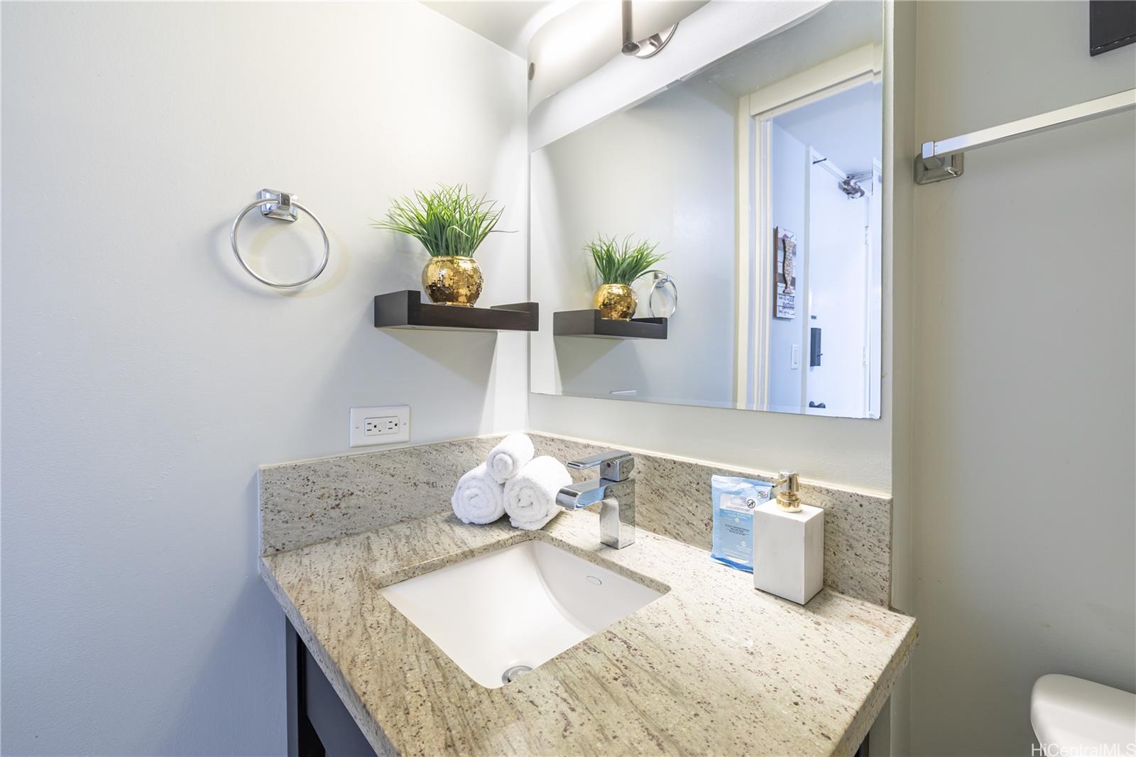 Island colony condo # 1514, Honolulu, Hawaii - photo 16 of 20