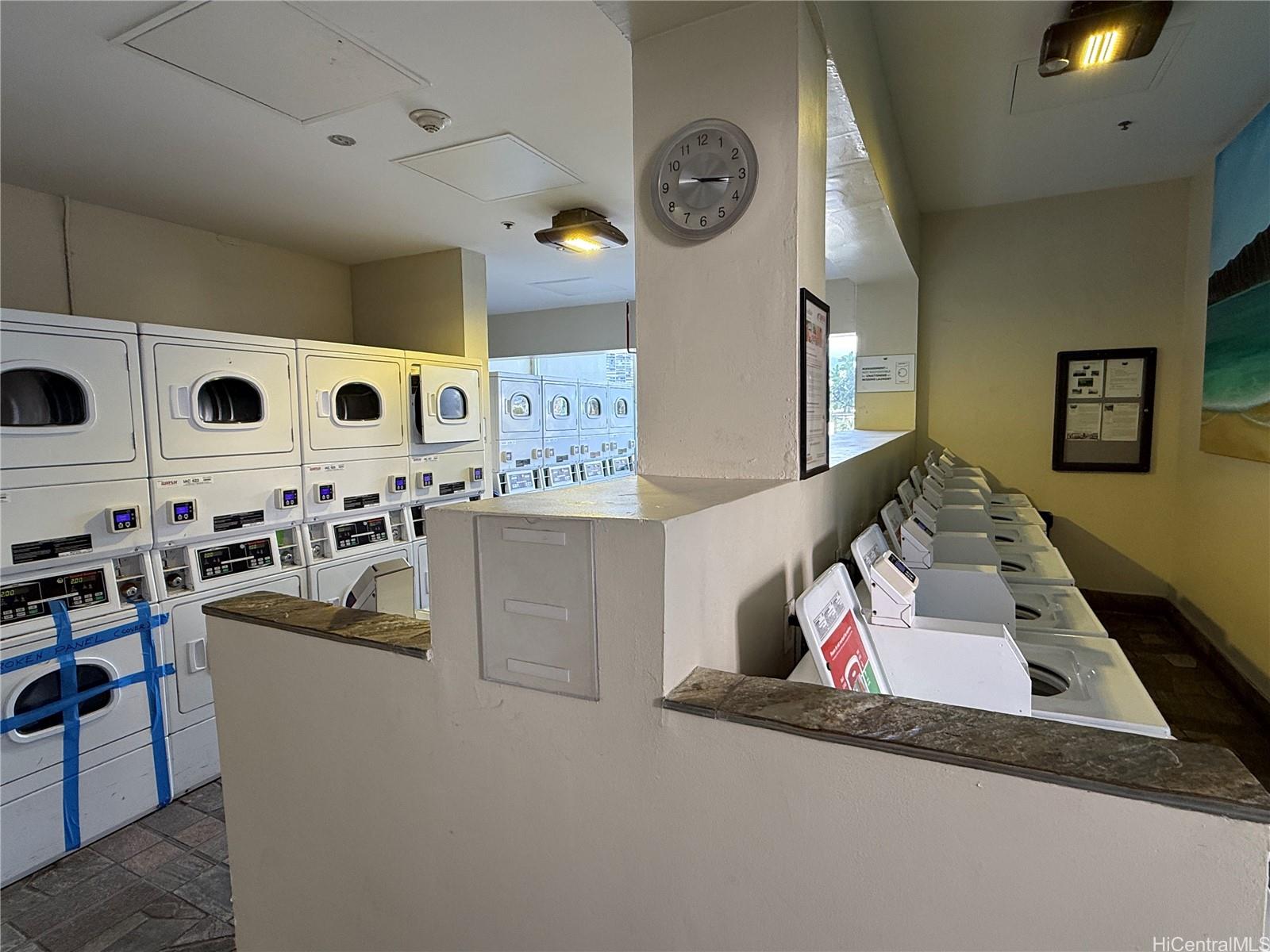 445 Seaside Ave Honolulu - Rental - photo 16 of 25