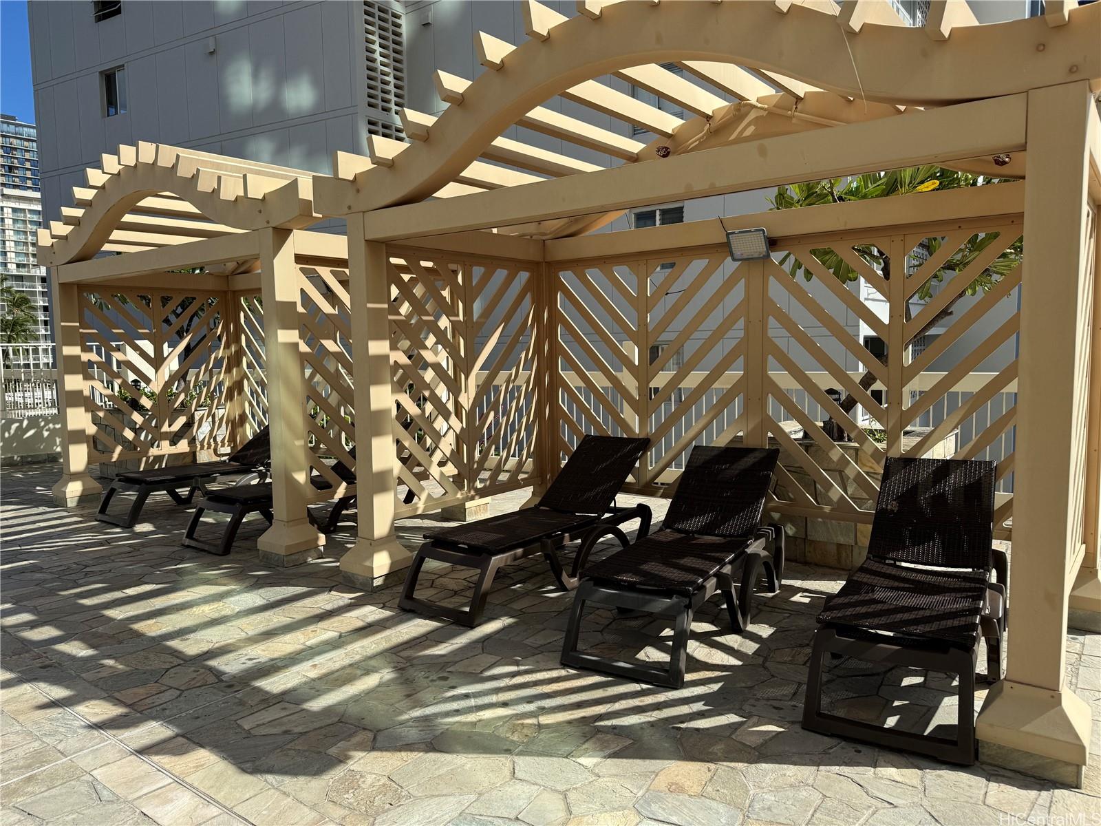 445 Seaside Ave Honolulu - Rental - photo 21 of 25