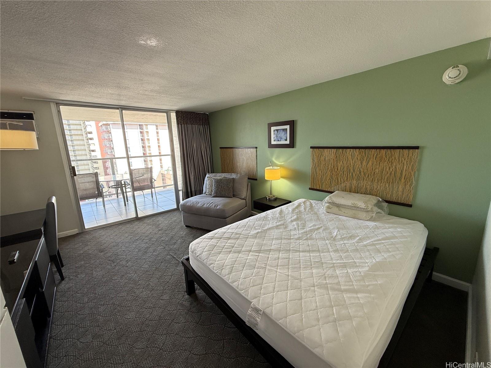 445 Seaside Ave Honolulu - Rental - photo 4 of 25