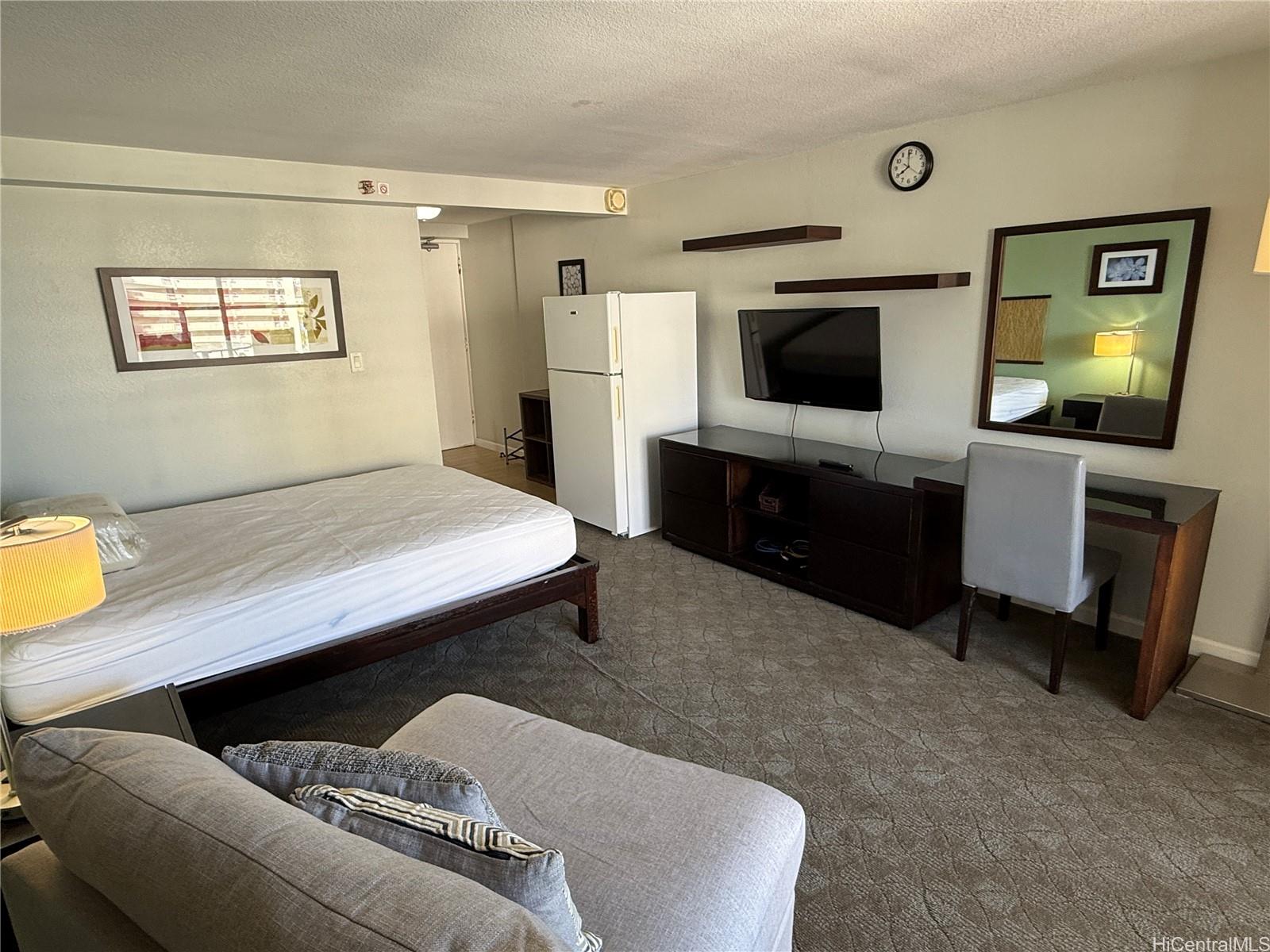 445 Seaside Ave Honolulu - Rental - photo 5 of 25