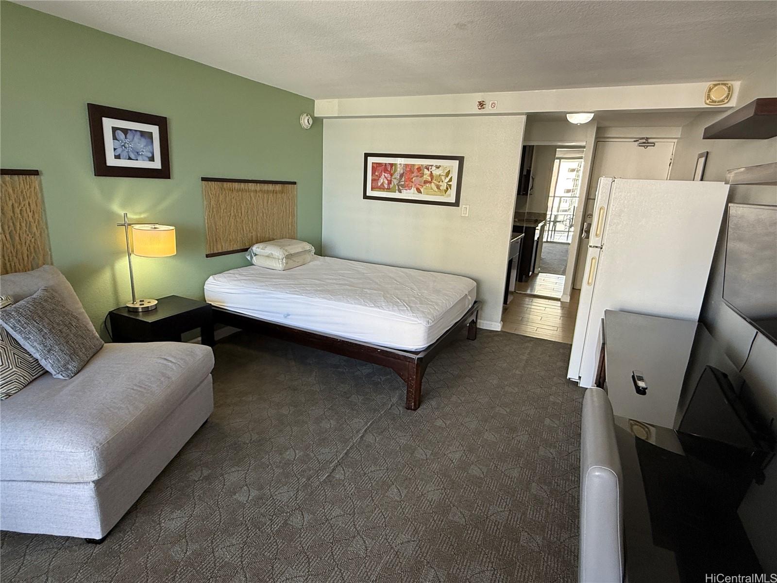 445 Seaside Ave Honolulu - Rental - photo 6 of 25