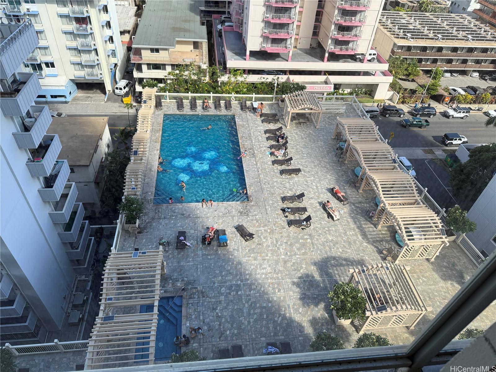 445 Seaside Ave Honolulu - Rental - photo 8 of 25