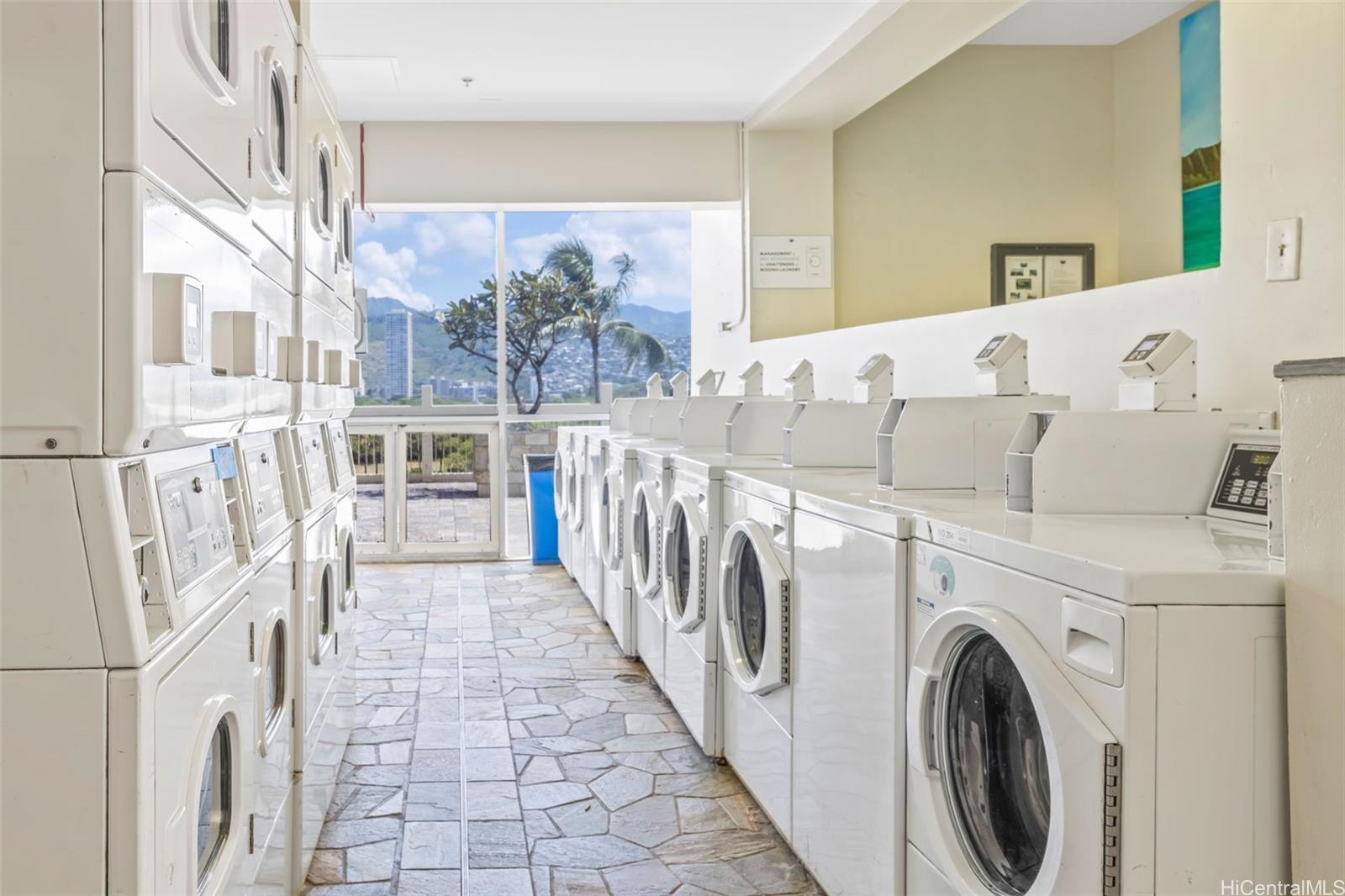 Island Colony condo # 1610, Honolulu, Hawaii - photo 23 of 24