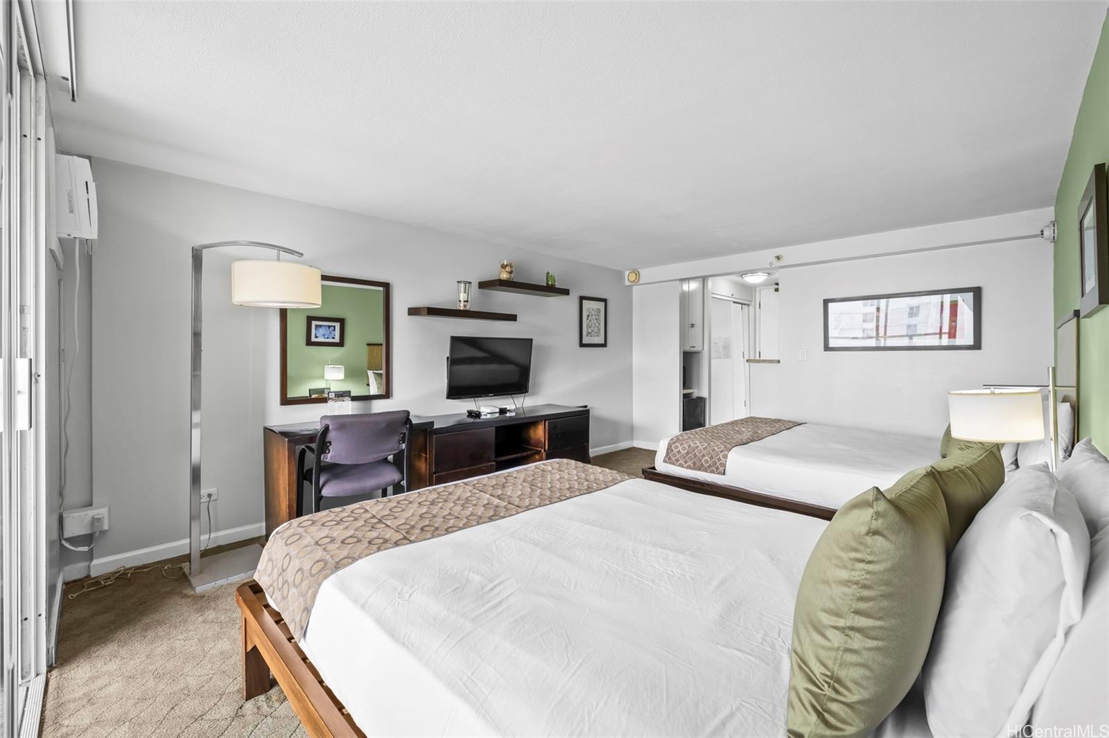 Island Colony condo # 1610, Honolulu, Hawaii - photo 8 of 24