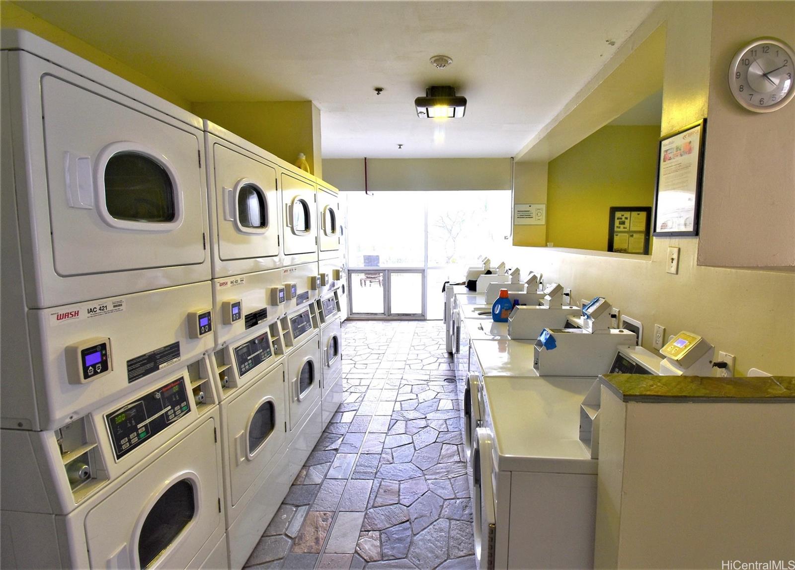 Island Colony condo # 1805, Honolulu, Hawaii - photo 11 of 11