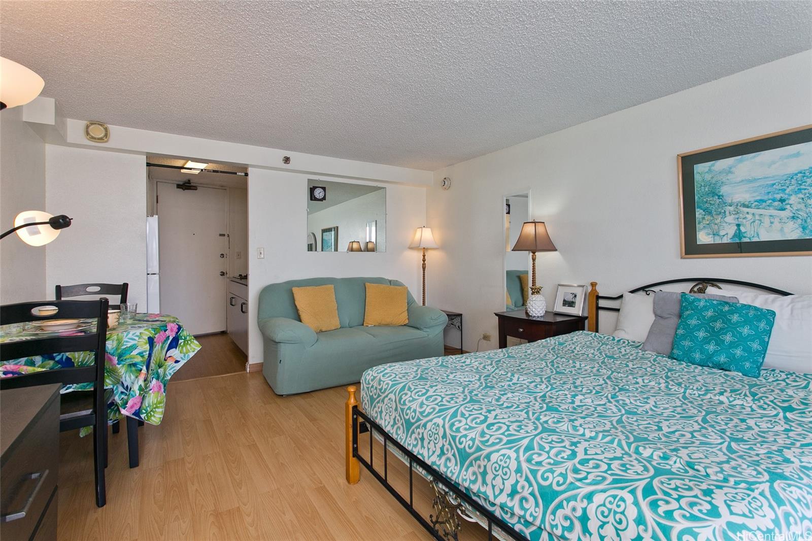 Island Colony condo # 1906, Honolulu, Hawaii - photo 4 of 12
