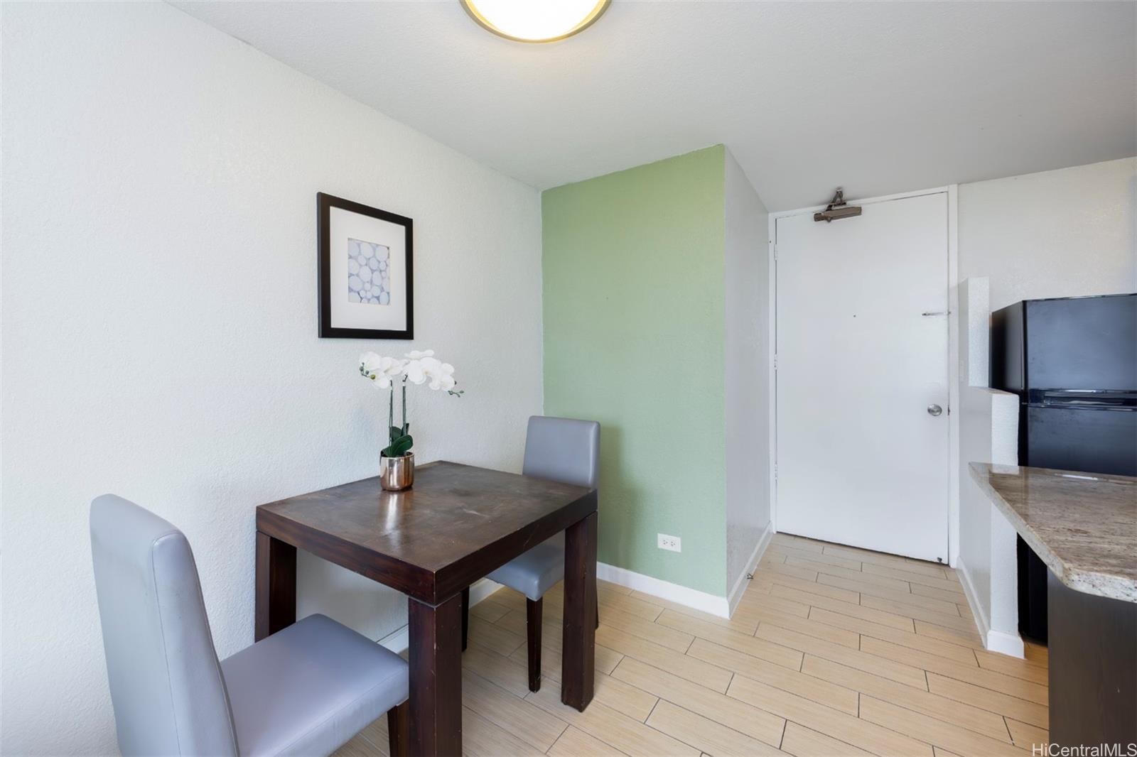 Island Colony condo # 1921, Honolulu, Hawaii - photo 7 of 16