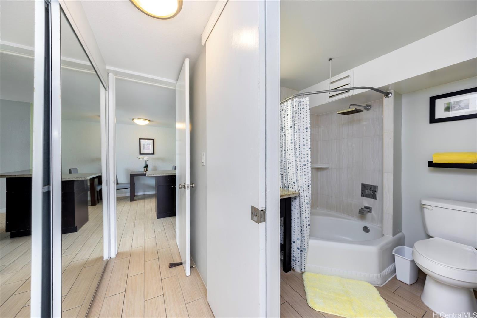 Island Colony condo # 1921, Honolulu, Hawaii - photo 10 of 16