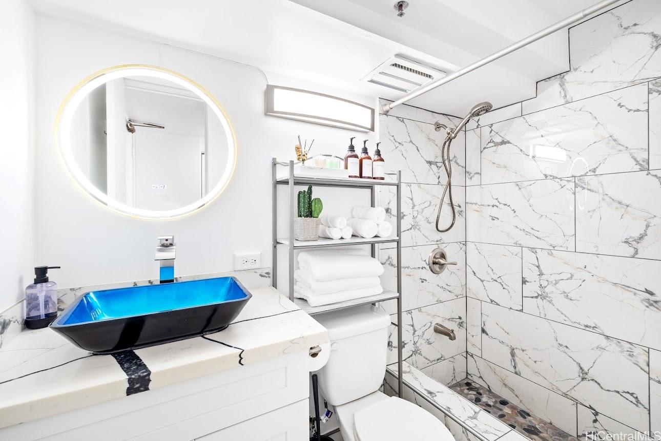 Island Colony condo # 2003, Honolulu, Hawaii - photo 10 of 18