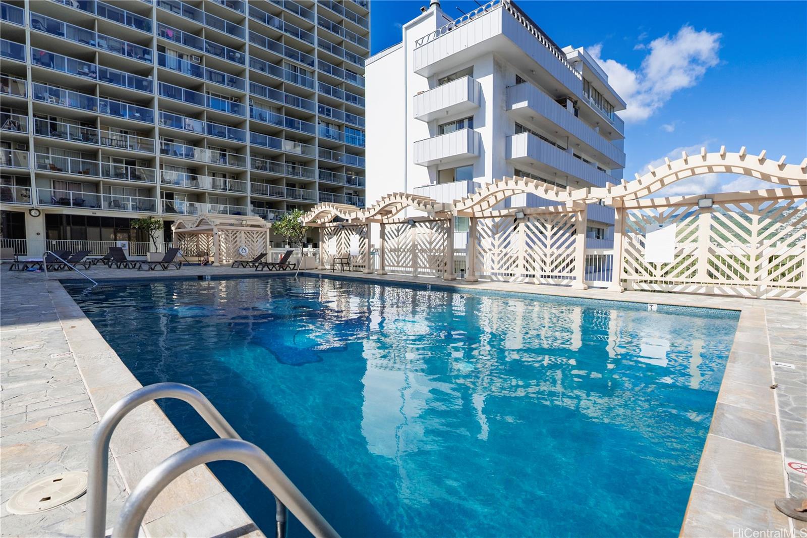 445 Seaside Ave Honolulu - Rental - photo 12 of 23