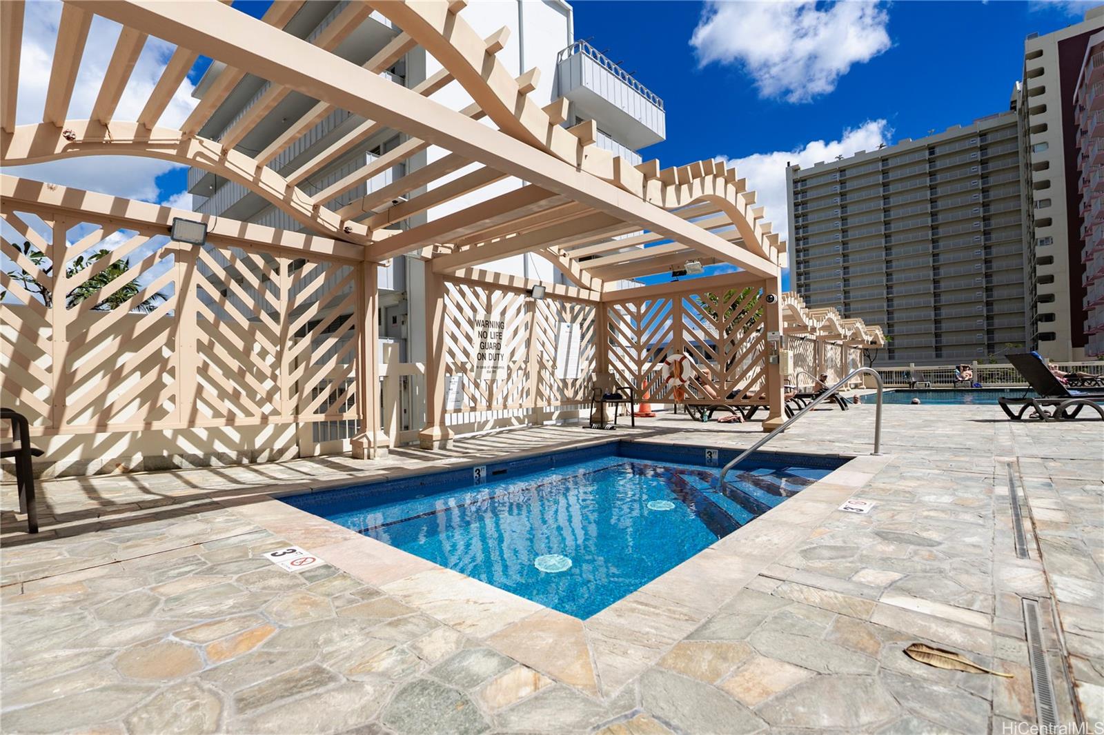 445 Seaside Ave Honolulu - Rental - photo 13 of 23