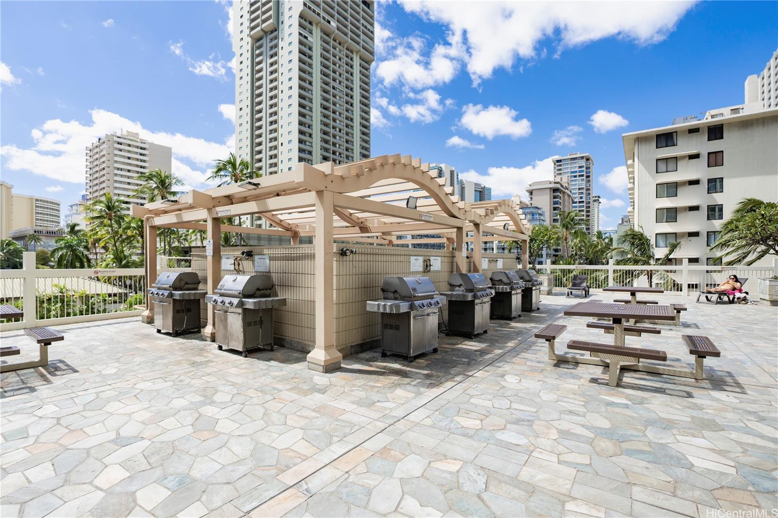 445 Seaside Ave Honolulu - Rental - photo 16 of 23