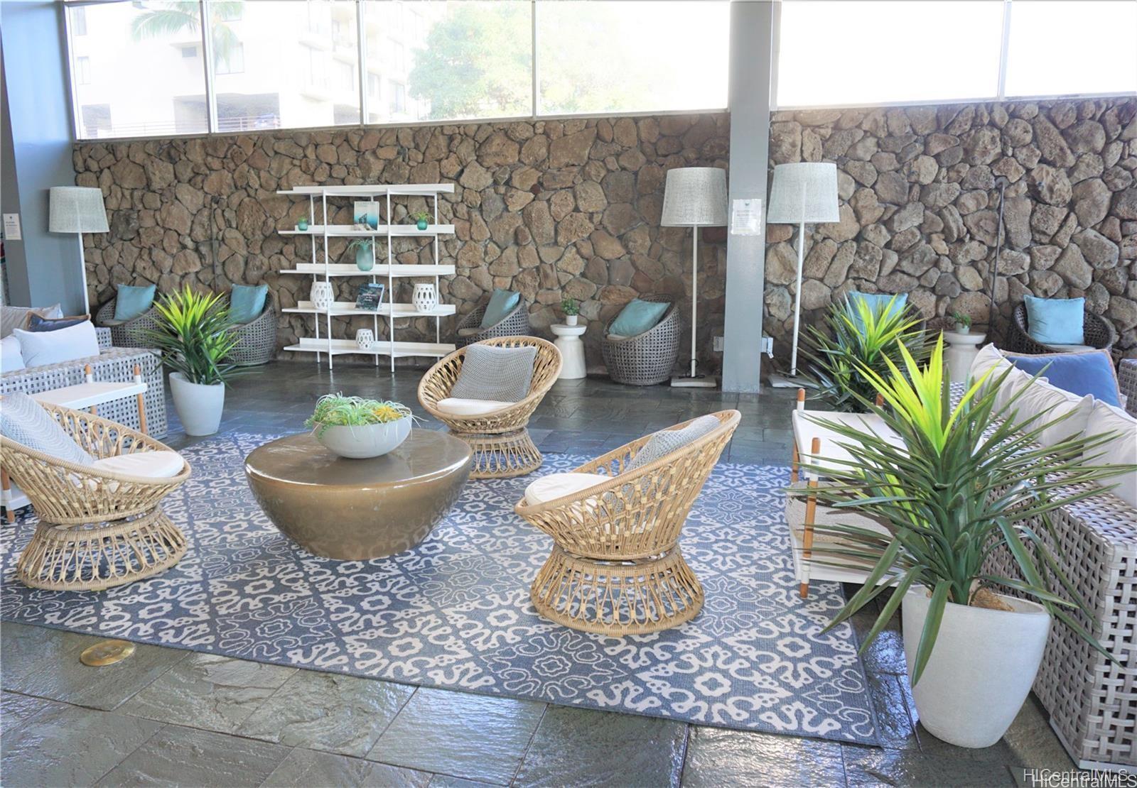 445 Seaside Ave Honolulu - Rental - photo 13 of 18