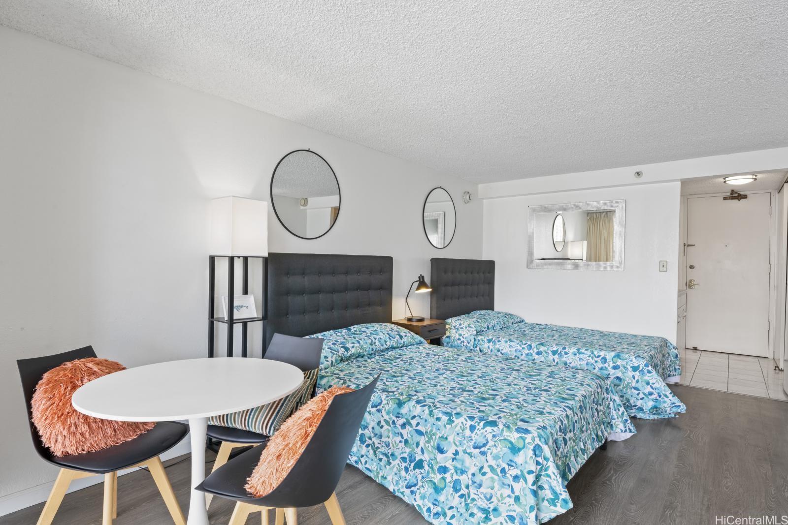 445 Seaside Ave Honolulu - Rental - photo 4 of 18