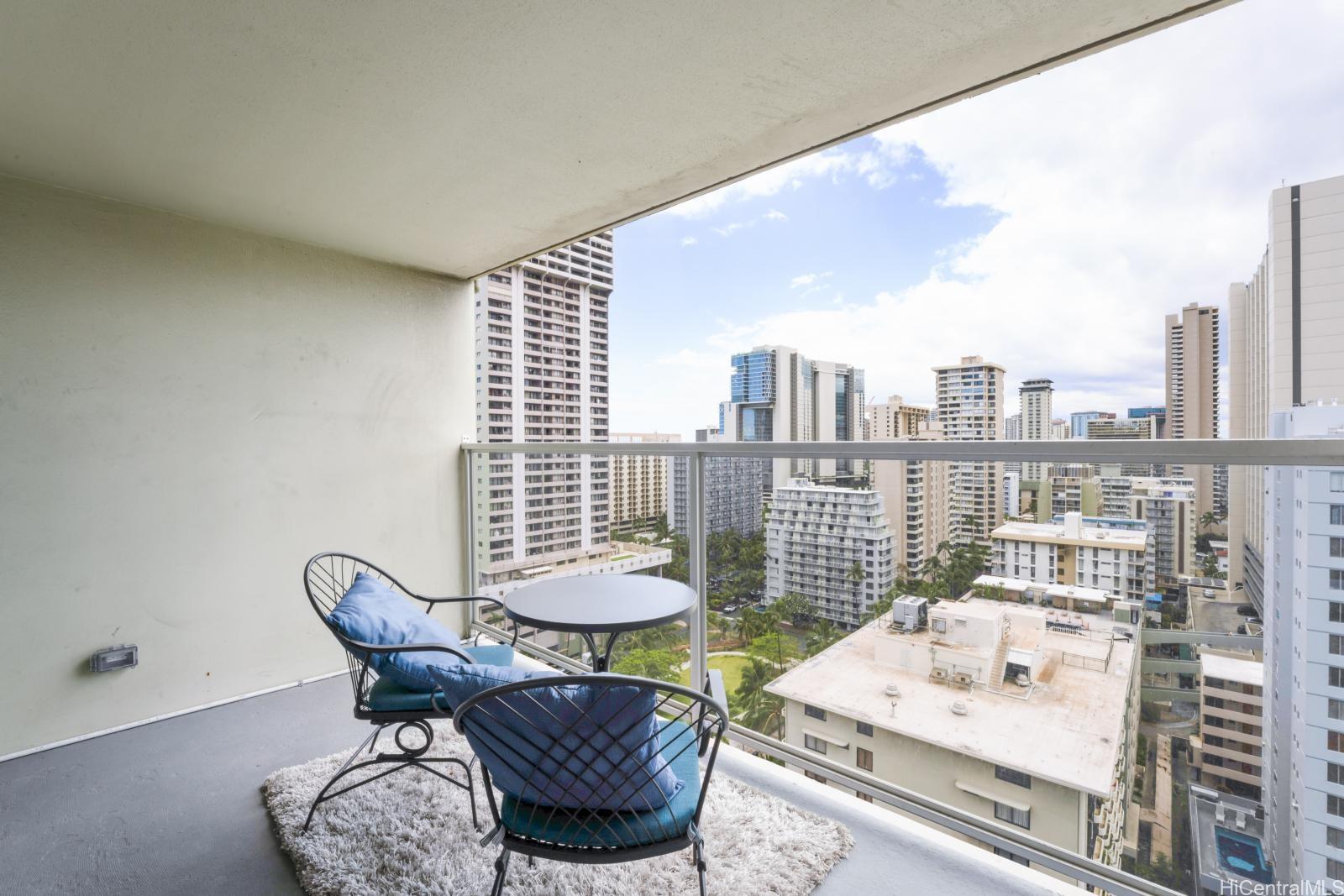 445 Seaside Ave Honolulu - Rental - photo 6 of 18