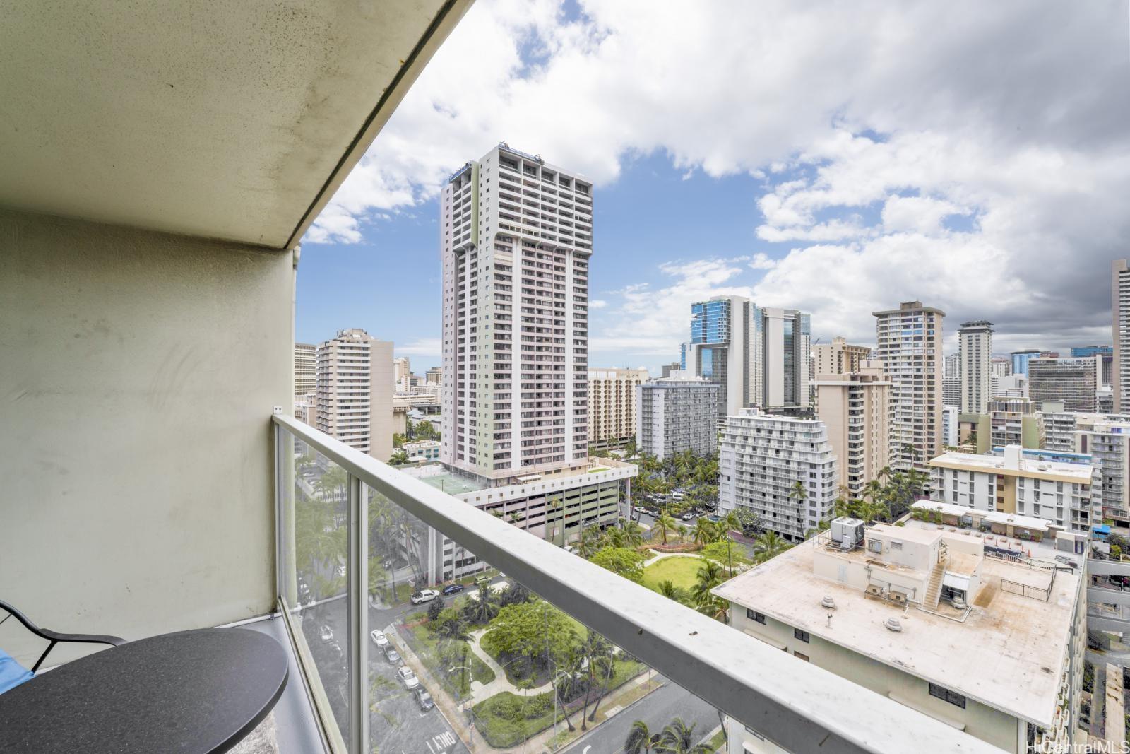 445 Seaside Ave Honolulu - Rental - photo 9 of 18