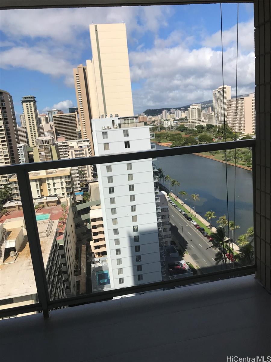 445 Seaside Ave Honolulu - Rental - photo 11 of 19